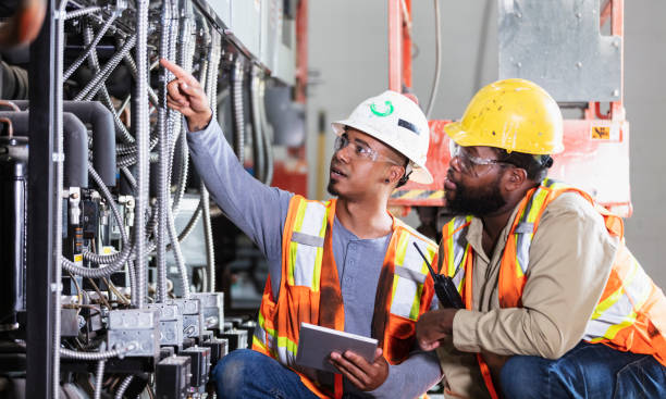 Best Affordable Emergency Electrician  in Hallowell, ME